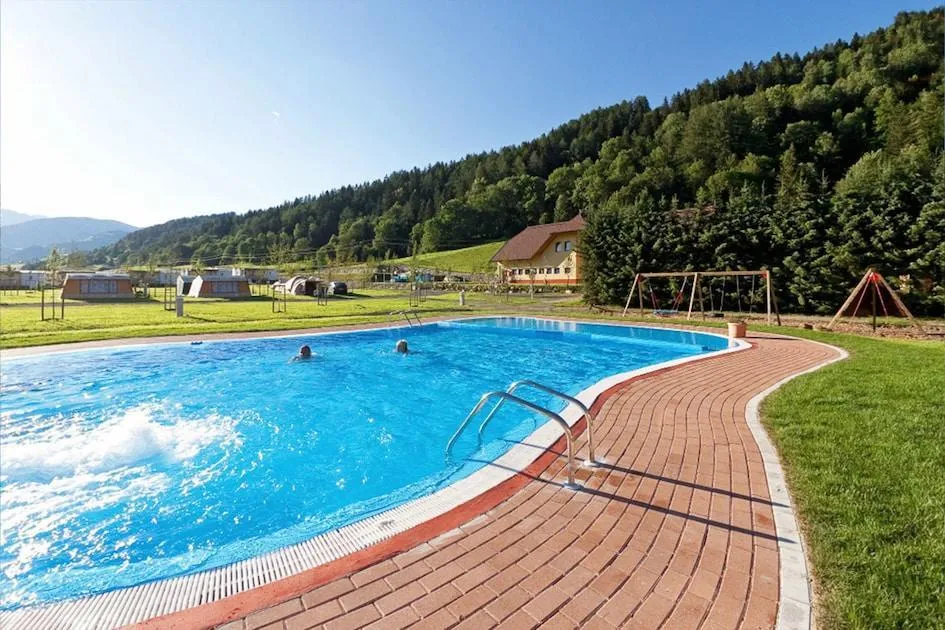 Camping Bella Austria in Sankt Peter Am Kammersberg, Steiermark – Bild 2