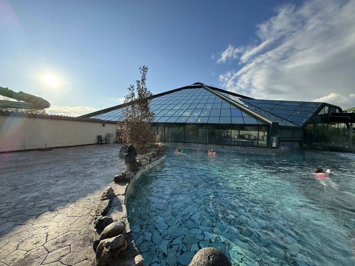 Aqua Mundo Außenbecken im Center Parcs De Eemhof
