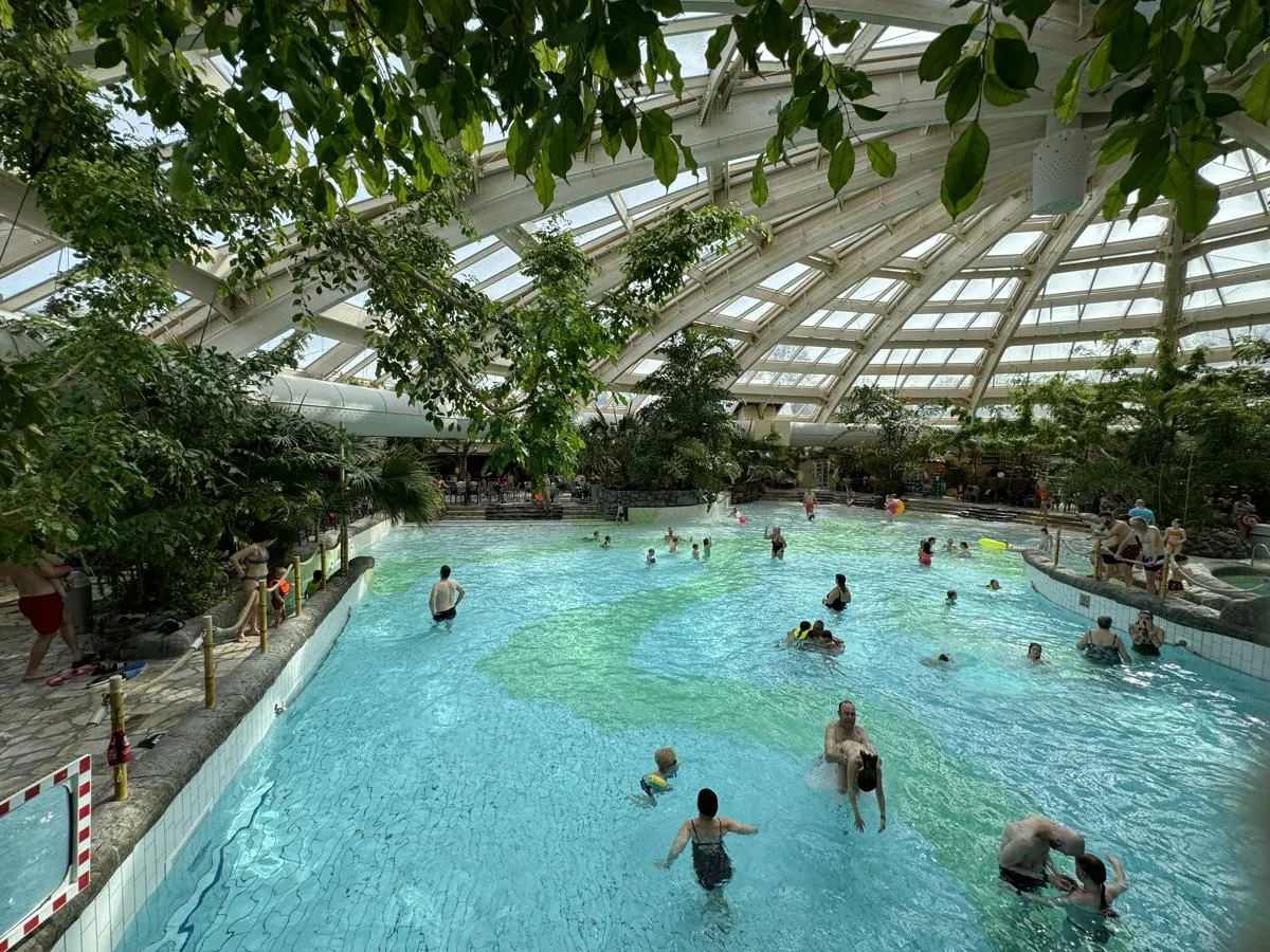 Aqua Mundo Wellenbad im Center Parcs De Huttenheugte