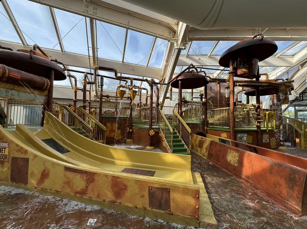 Wasserspielhaus (Waterplayhouse) im Aqua Mundo des Center Parcs De Huttenheugte Wasserspielhaus (Waterplayhouse) im Aqua Mundo des Center Parcs De Huttenheugte