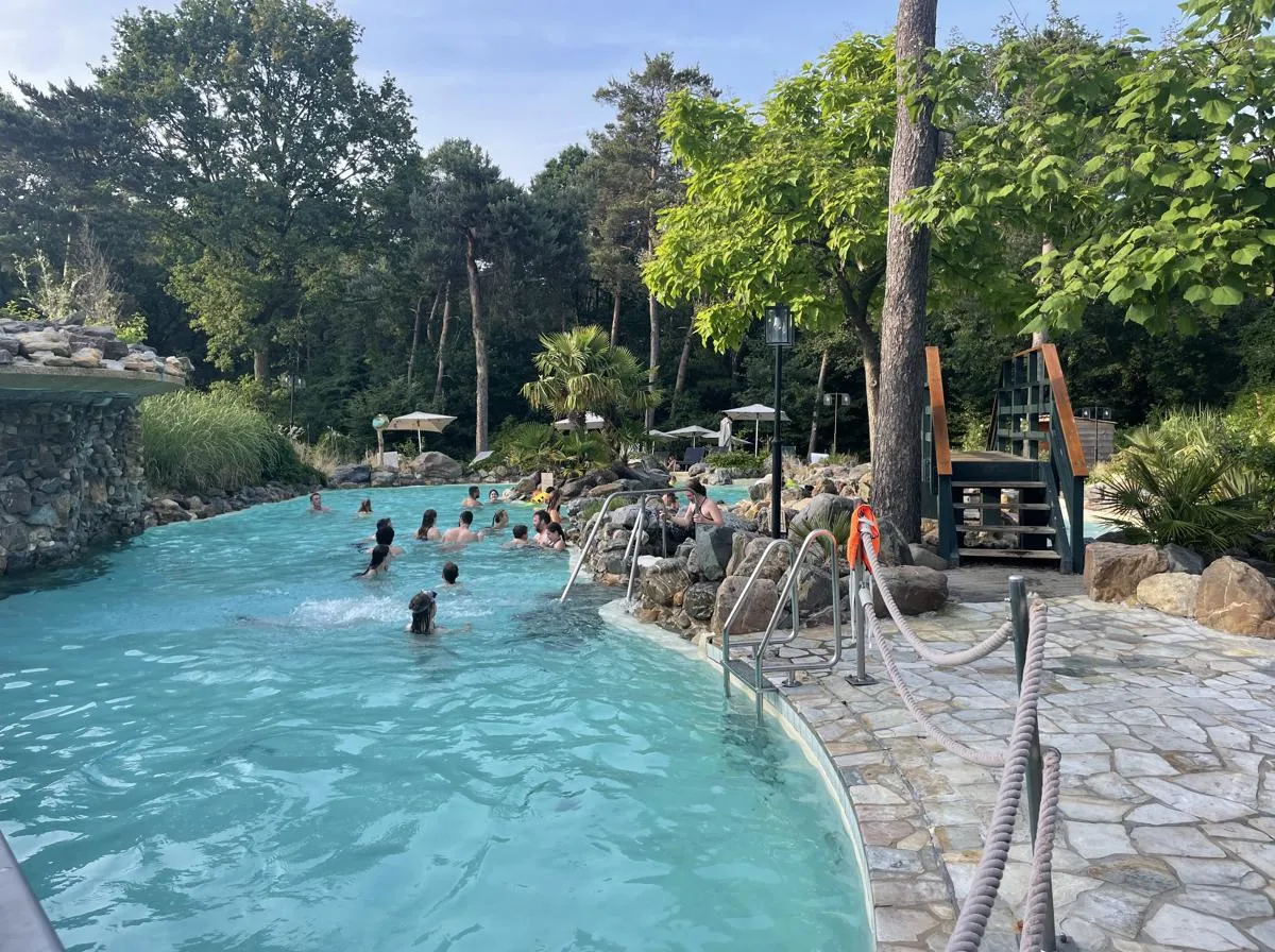 Aqua Mundo Außenbecken im Center Parcs Het Heijderbos