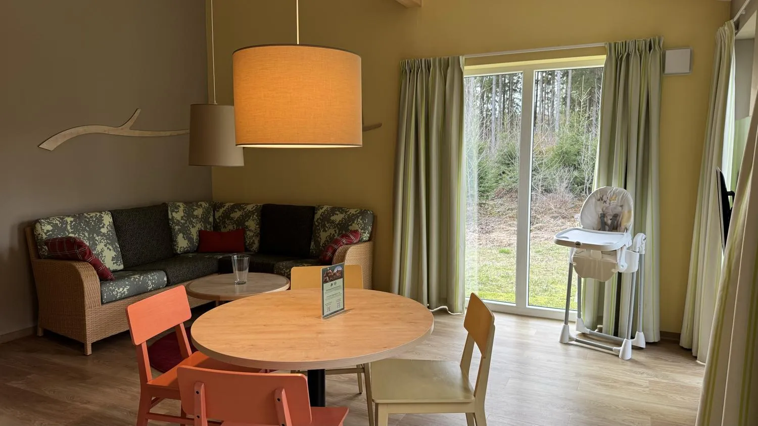 Comfort Ferienhaus Wohnzimmer im Center Parcs Park Allgäu