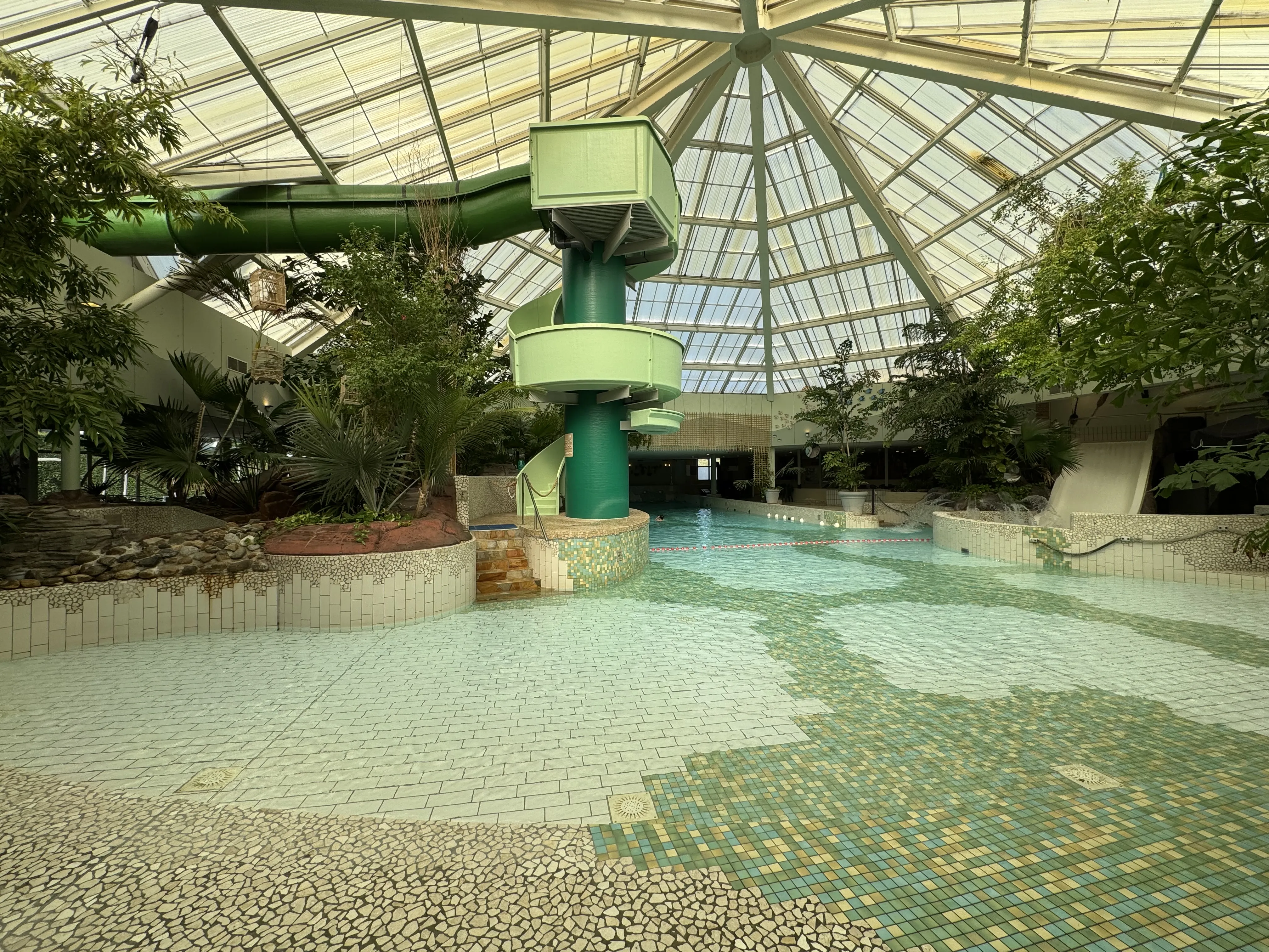 Rutschenturm im Aqua Mundo Park Zandvoort