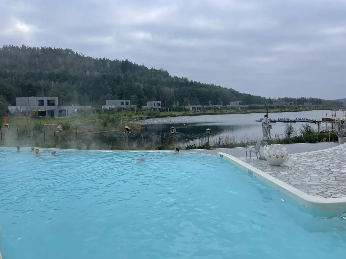 Außenbereich (Ansicht 1) im Aqua Garden des Center Parcs Terhills Resort