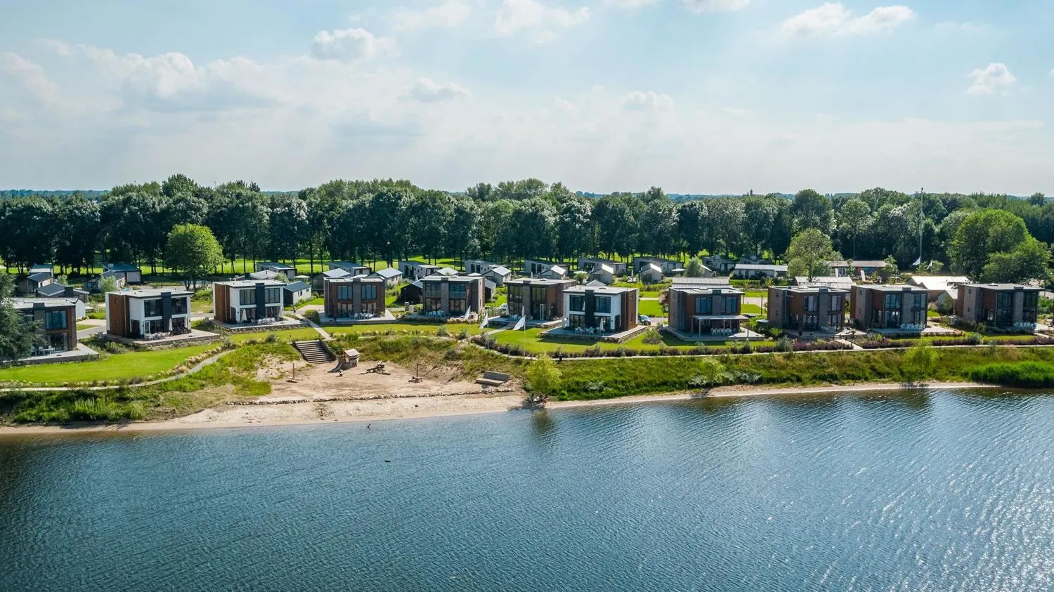 EuroParcs Aan de Maas in Kerkdriel, Gelderland – Bild 2