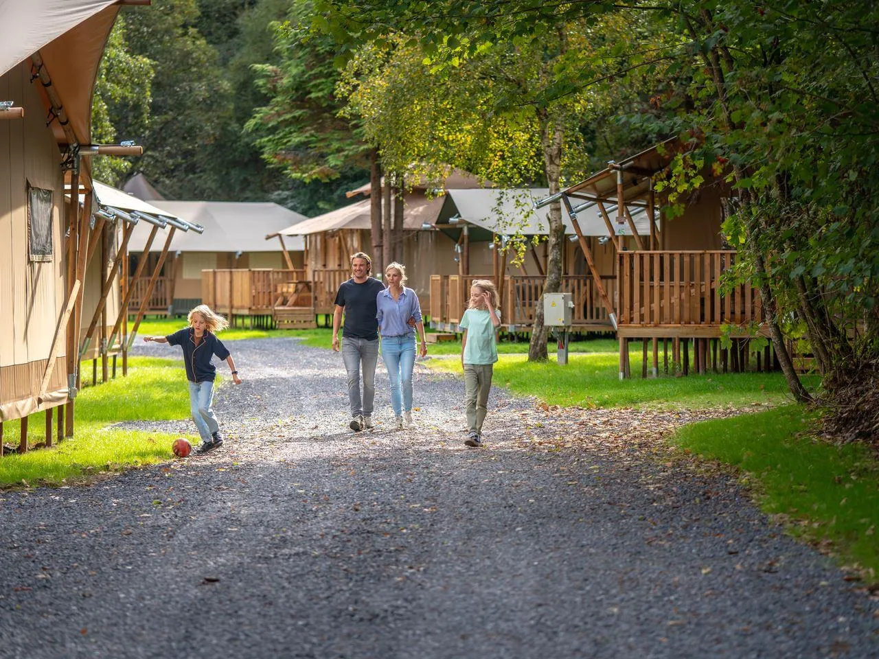 Landal Glamping Neufchâteau in Neufchâteau, Région Wallonne – Bild 2