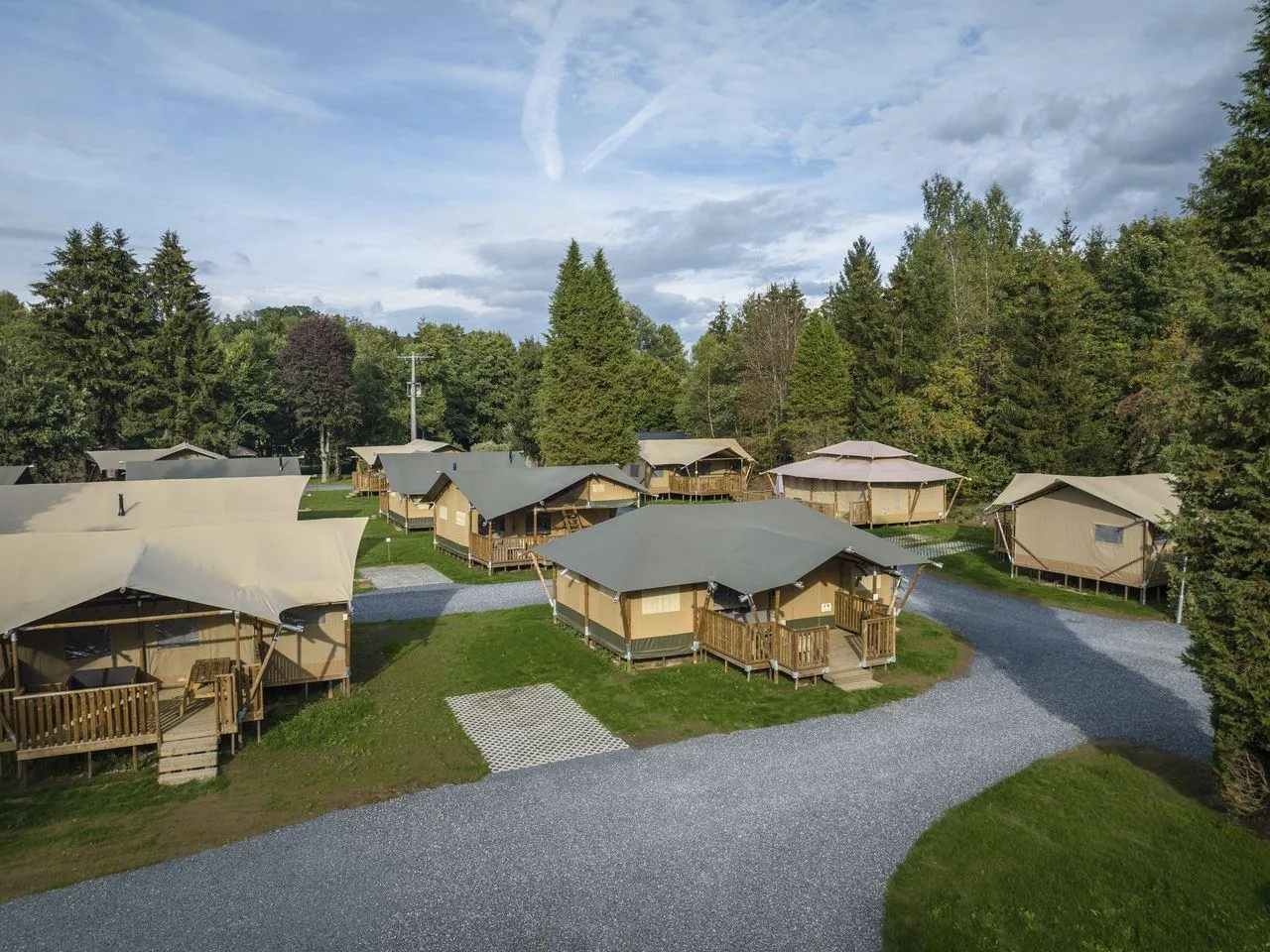 Landal Glamping Neufchâteau in Neufchâteau, Région Wallonne – Bild 9