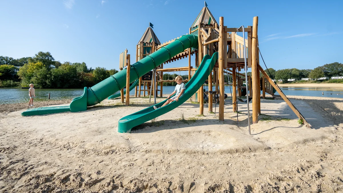 Landal Vakantiepark Hunzedal in Borger, Drenthe – Bild 2