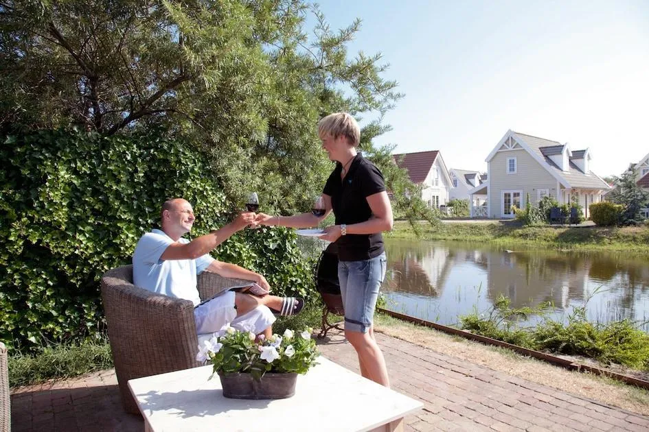 Roompot Duynparc De Heeren van 's-Gravensande in Den Haag, Südholland – Bild 11