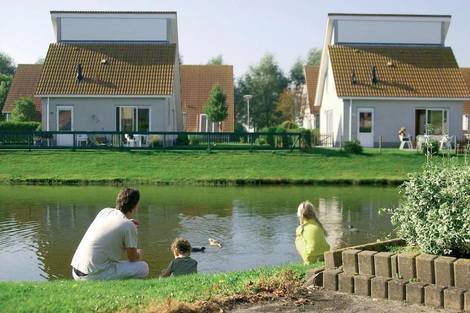 Roompot Zeeland Village in Scharendijke, Zeeland – Bild 1