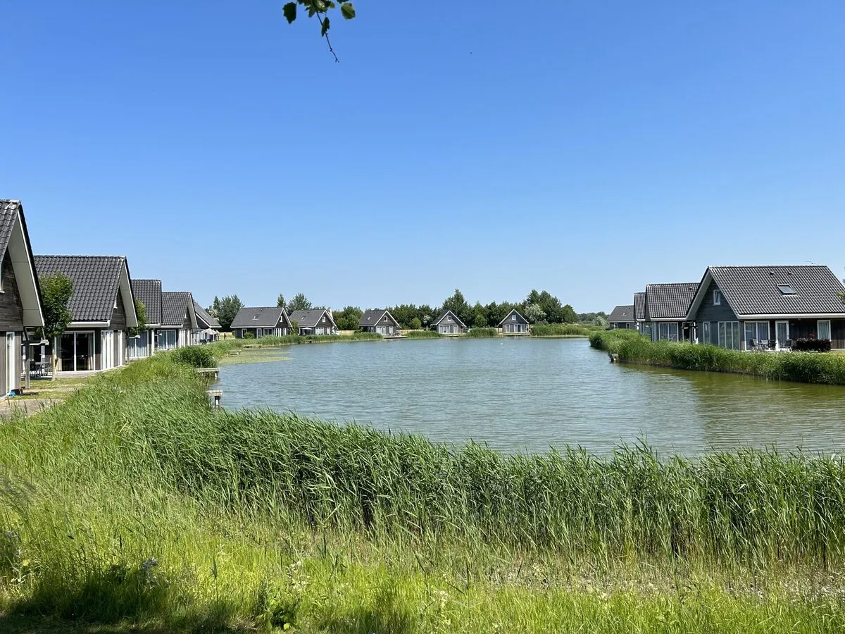 Landal Strand Resort Nieuwvliet Bad in Nieuwvliet, Zeeland – Bild 1